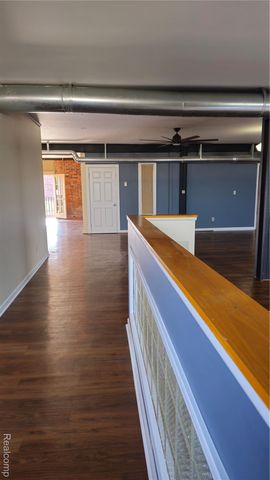 1104 4TH St Unit 2, Port Huron, MI 48060