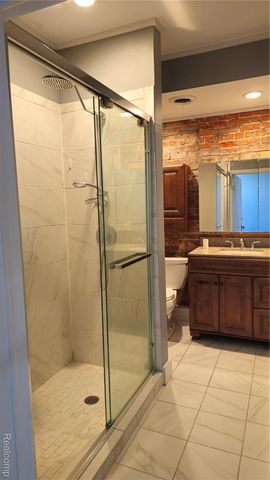 1104 4TH St Unit 2, Port Huron, MI 48060