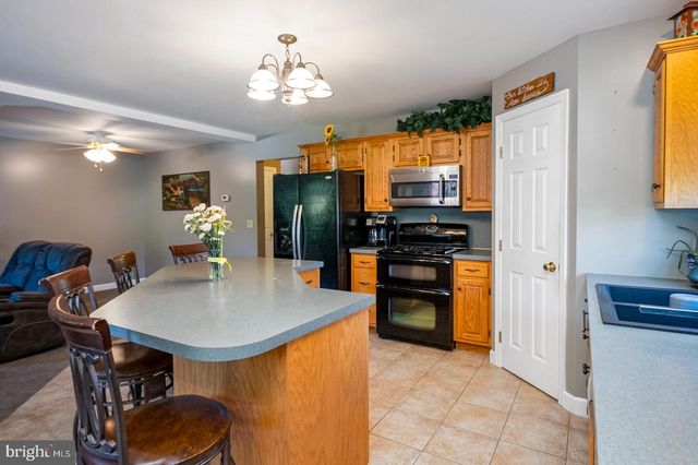 307 DIANE AVE, Reading, PA 19608