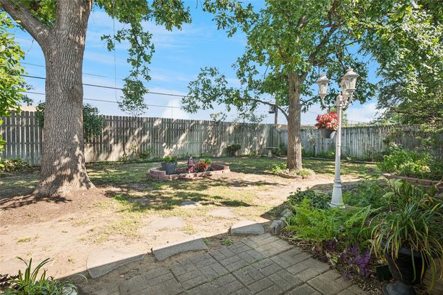 6220 Sandra Drive, Fort Worth, TX 76133