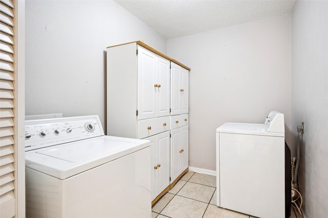 6220 Sandra Drive, Fort Worth, TX 76133
