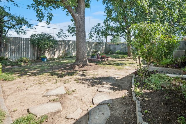 6220 Sandra Drive, Fort Worth, TX 76133
