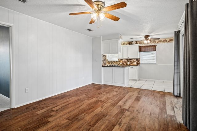 6220 Sandra Drive, Fort Worth, TX 76133