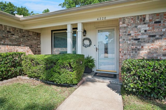6220 Sandra Drive, Fort Worth, TX 76133