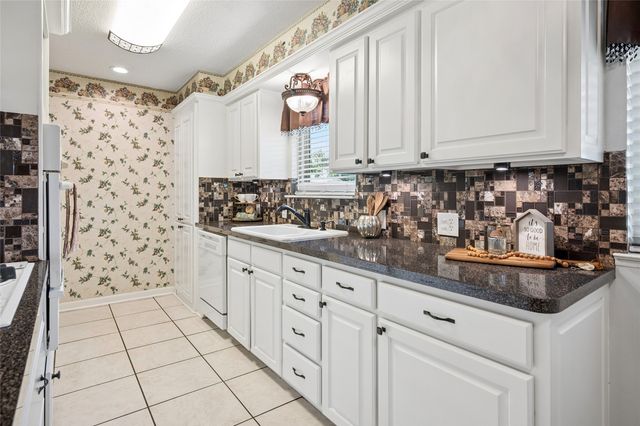 6220 Sandra Drive, Fort Worth, TX 76133