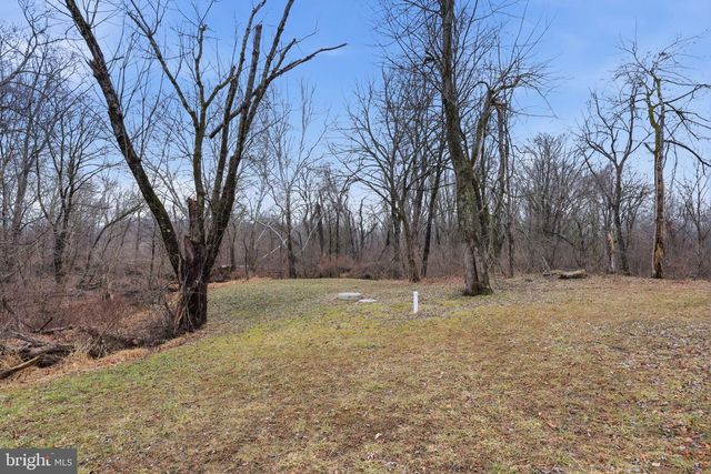 588 ALMSHOUSE RD, Doylestown, PA 18901