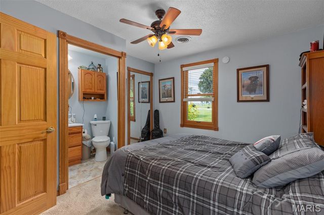 900 Montana Street, Gillespie, IL 62033