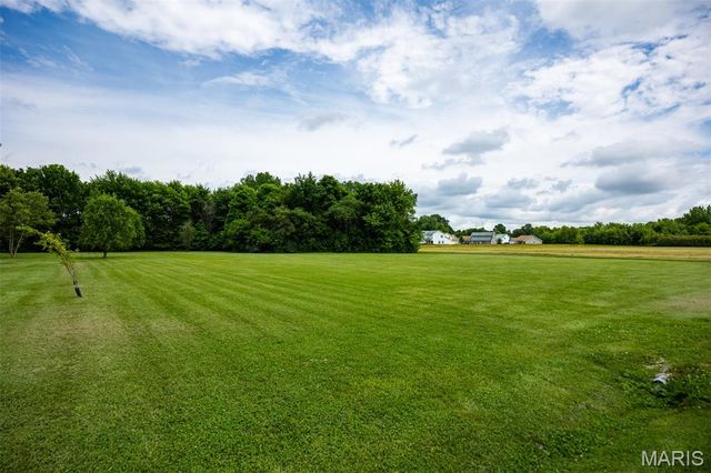 900 Montana Street, Gillespie, IL 62033