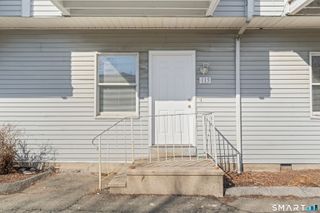 186 Stillwater Avenue APT 115, Stamford, CT 06902