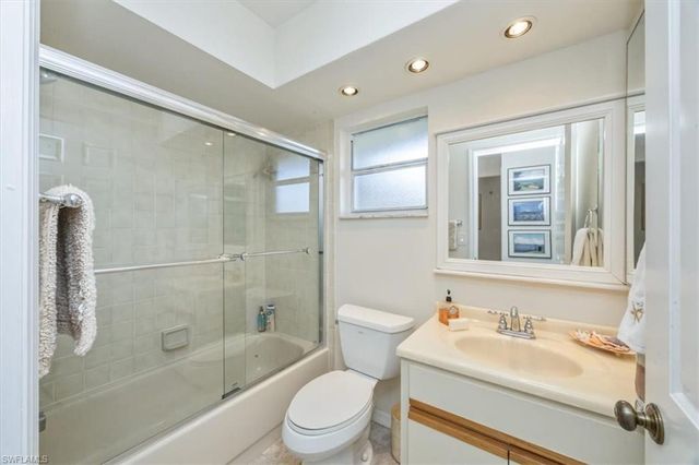 501 Lake Louise CIR # 204, Naples, FL 34110