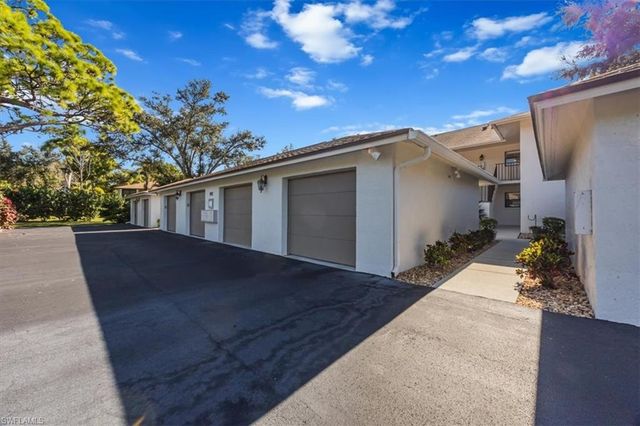 501 Lake Louise CIR # 204, Naples, FL 34110