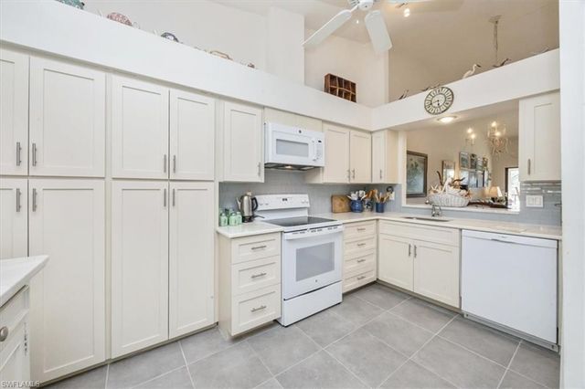 501 Lake Louise CIR # 204, Naples, FL 34110