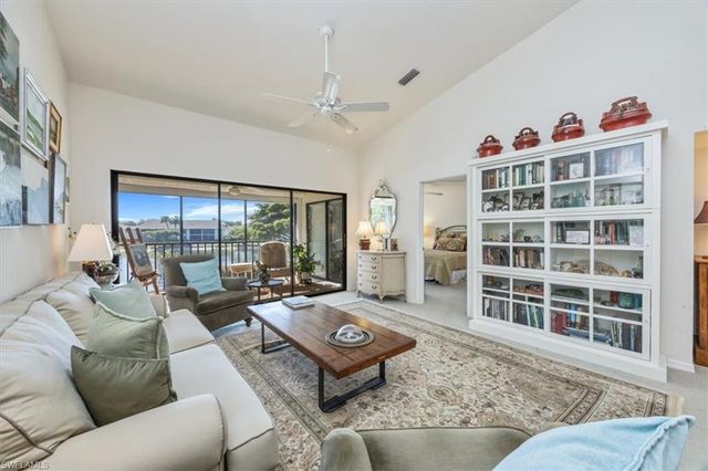 501 Lake Louise CIR # 204, Naples, FL 34110