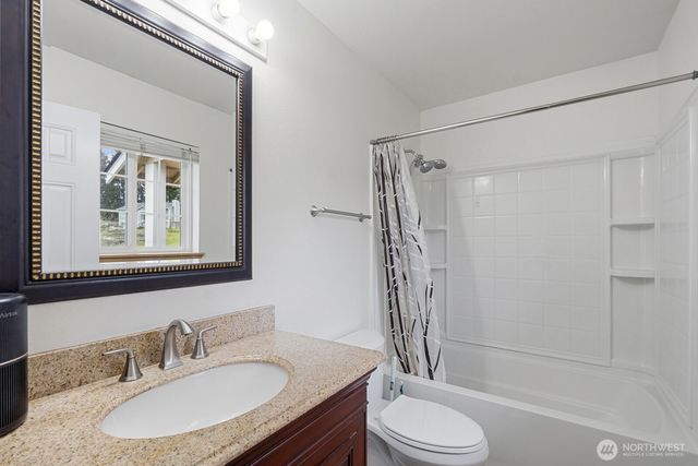 8201 295th St S, Roy, WA 98580