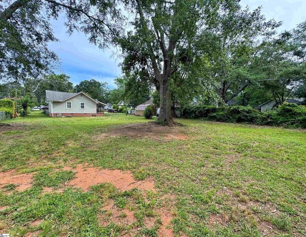 203 Arlington Road, Greer, SC 29651