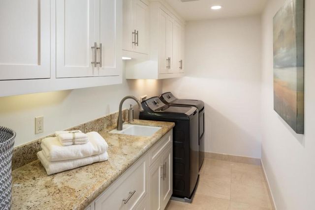 1330 Villa Drive, Los Altos, CA 94024