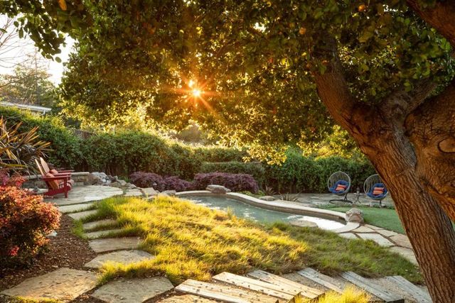 1330 Villa Drive, Los Altos, CA 94024