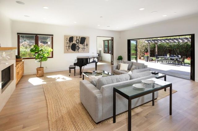 1330 Villa Drive, Los Altos, CA 94024