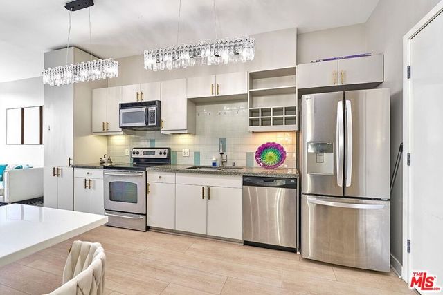 3810 Wilshire Boulevard 408, Los Angeles, CA 90010