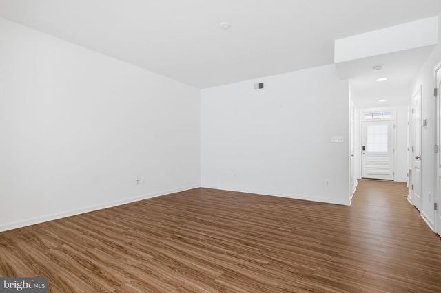 27 KIRBY CT, Bunker Hill, WV 25413