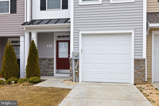 27 KIRBY CT, Bunker Hill, WV 25413