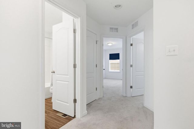 27 KIRBY CT, Bunker Hill, WV 25413