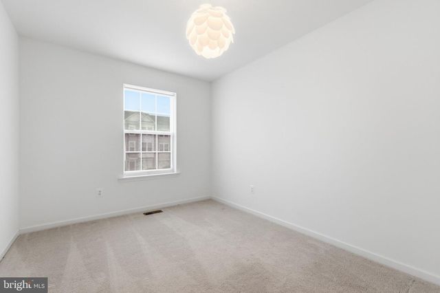 27 KIRBY CT, Bunker Hill, WV 25413