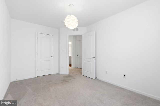 27 KIRBY CT, Bunker Hill, WV 25413