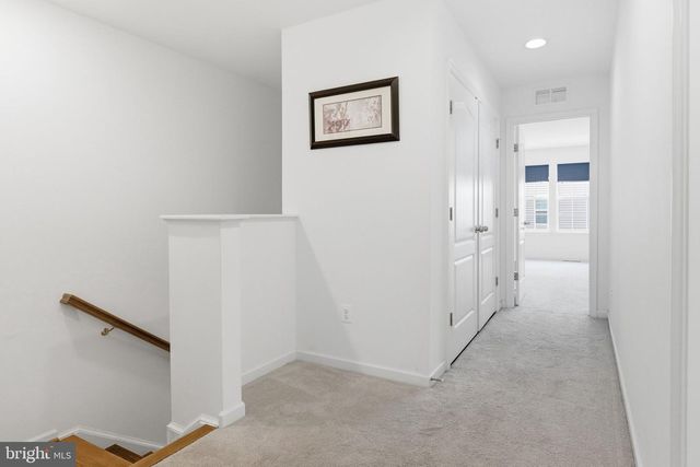 27 KIRBY CT, Bunker Hill, WV 25413