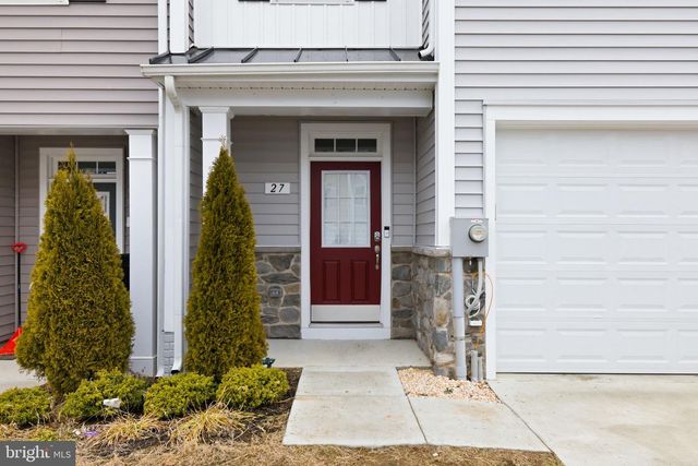 27 KIRBY CT, Bunker Hill, WV 25413