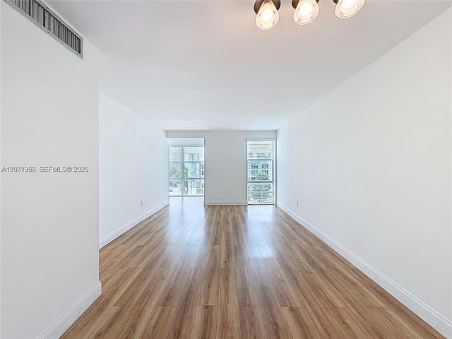 17560 Atlantic Blvd 501, Sunny Isles Beach, FL 33160