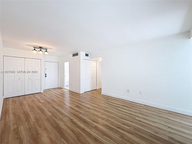 17560 Atlantic Blvd 501, Sunny Isles Beach, FL 33160