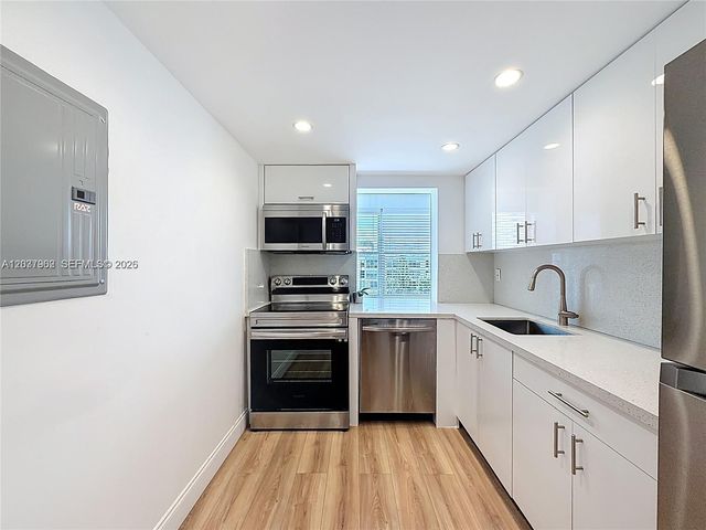 17560 Atlantic Blvd 501, Sunny Isles Beach, FL 33160