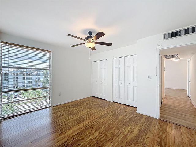 17560 Atlantic Blvd 501, Sunny Isles Beach, FL 33160