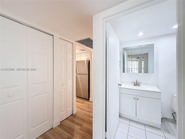 17560 Atlantic Blvd 501, Sunny Isles Beach, FL 33160