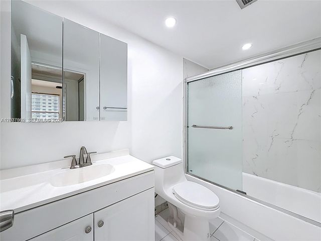 17560 Atlantic Blvd 501, Sunny Isles Beach, FL 33160