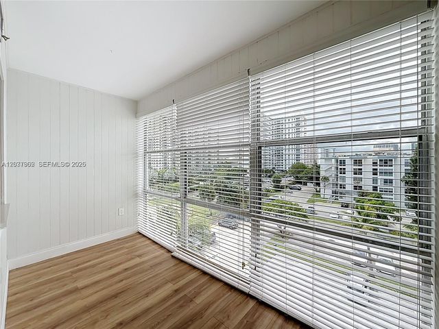 17560 Atlantic Blvd 501, Sunny Isles Beach, FL 33160