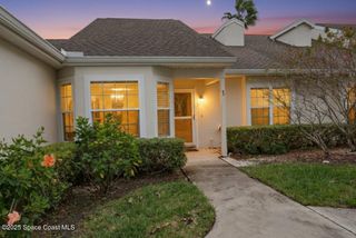 1901 Westminster Circle 1, Vero Beach, FL 32966