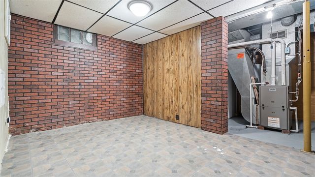 230 Idlewood Rd, Penn Hills, PA 15235