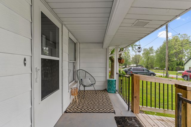 311 South Center Street, Fordland, MO 65652