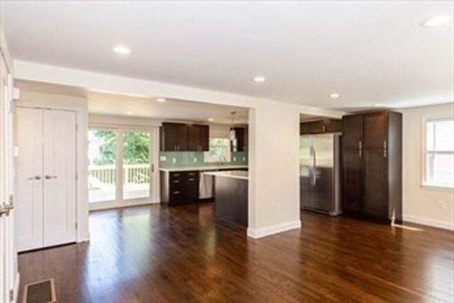 77 Rock Glen Rd, Medford, MA 02155