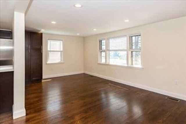 77 Rock Glen Rd, Medford, MA 02155