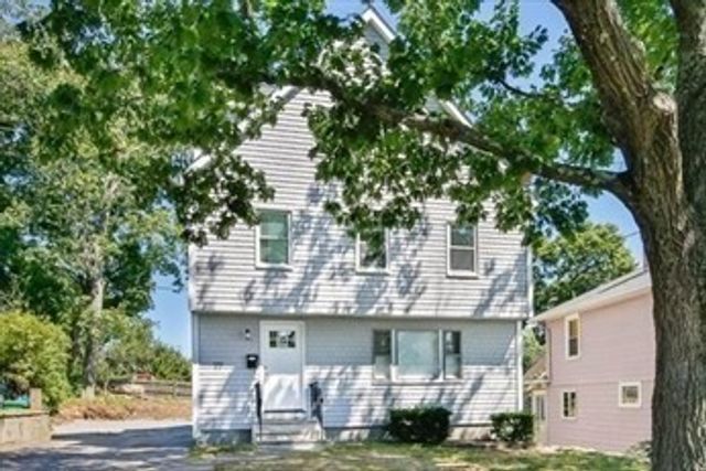 77 Rock Glen Rd, Medford, MA 02155