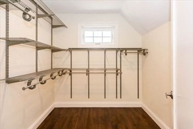 77 Rock Glen Rd, Medford, MA 02155