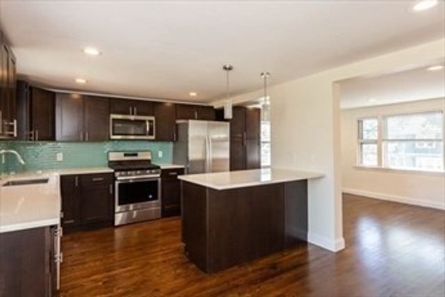 77 Rock Glen Rd, Medford, MA 02155