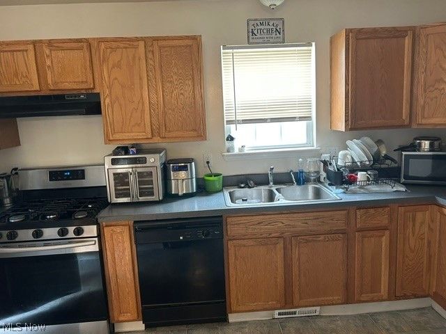 2163 E 46th Street, Cleveland, OH 44103
