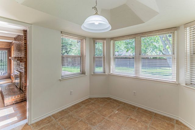 127 Nicklaus Nook, Lancaster, TX 75146