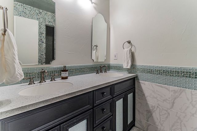 127 Nicklaus Nook, Lancaster, TX 75146