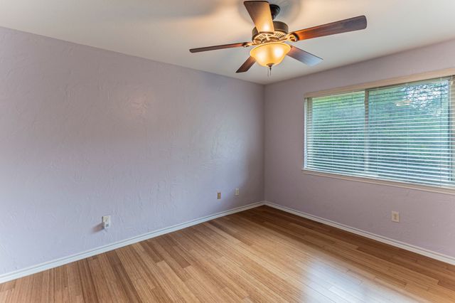 127 Nicklaus Nook, Lancaster, TX 75146