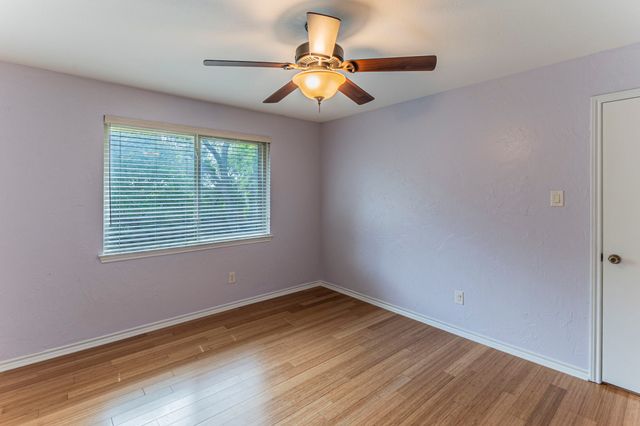 127 Nicklaus Nook, Lancaster, TX 75146